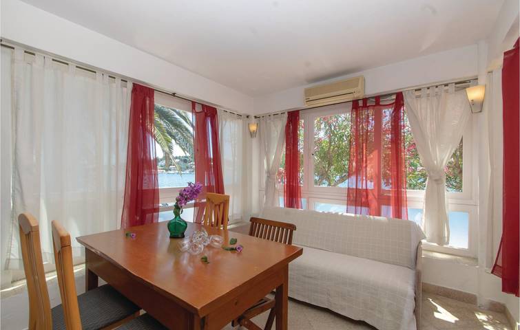 Location de vacances pour 8 personnes, avec terrasse à Lumbarda - 4