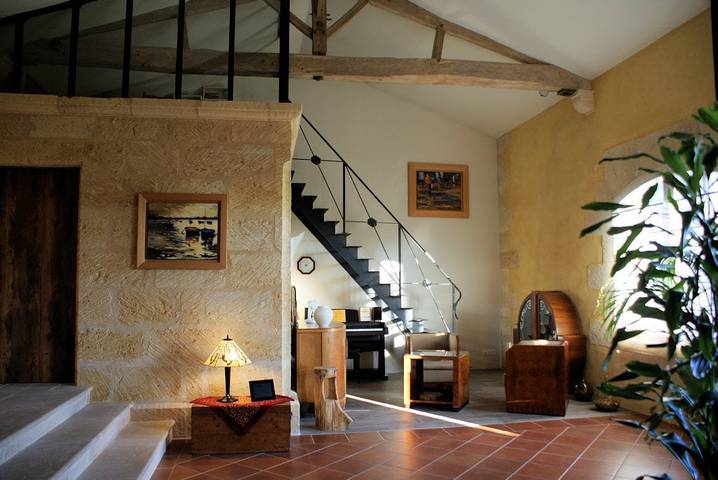 Chambre d’hôte pour 5 personnes, avec jardin et jacuzzi dans Port de Bourg-sur-Gironde - 2