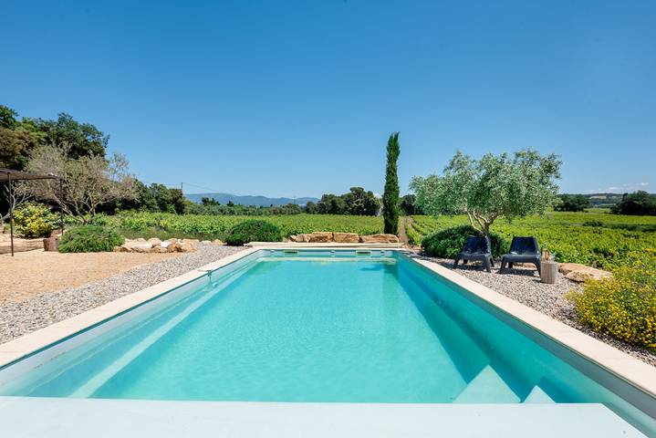 Gîte pour 10 personnes, avec piscine ainsi que jardin et terrasse, animaux acceptés en Provence-Alpes-Côte d'Azur - 4
