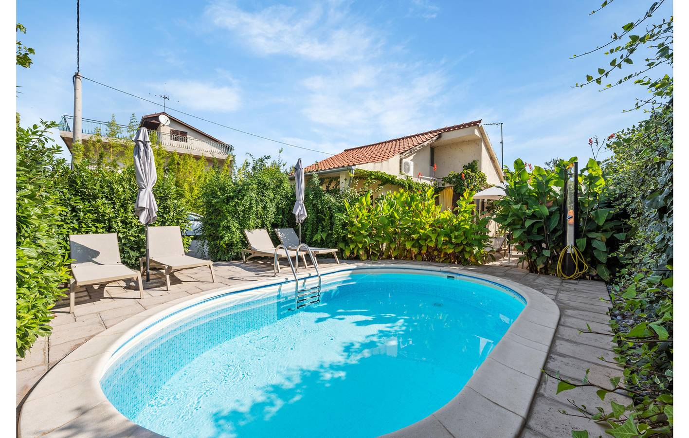 Ferienhaus für 4 Personen mit Pool in Brodarica, Šibenik-Knin