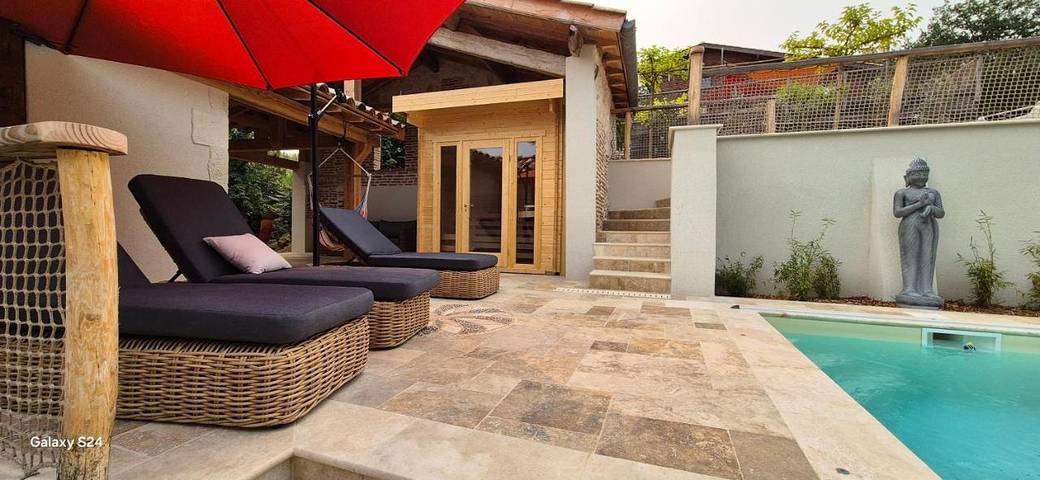 Location de vacances pour 2 personnes, avec sauna et piscine ainsi que jardin et vue à Moissac - 4