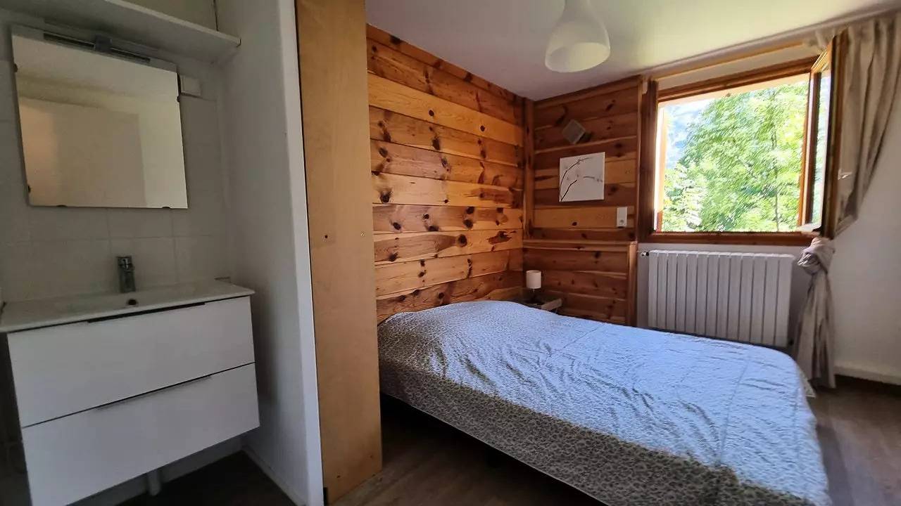 Ganze Wohnung, Each Apartment At Pied Pisten -6 Pers in Puy-Saint-Vincent, Nationalpark Écrins
