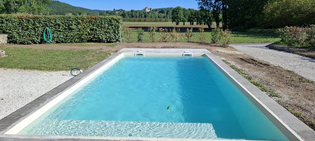 Gîte pour 8 personnes, avec terrasse ainsi que jardin et piscine à Saint-Vincent-de-Cosse - 3