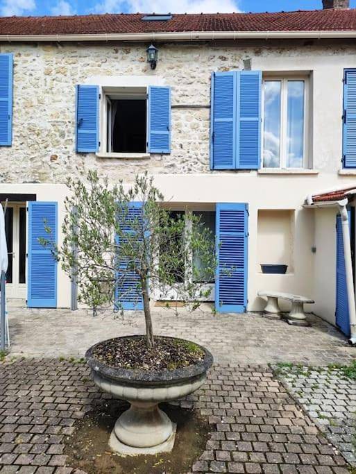 Gîte pour 5 personnes, avec vue et terrasse dans Aulnay-sur-Mauldre