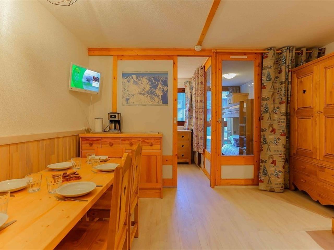 Hel lejlighed, Ski-In/Ski-Out Apartment in Val Thorens - 6 Guests, Comfort Features, Central Location in Val Thorens, Massif de la Vanoise