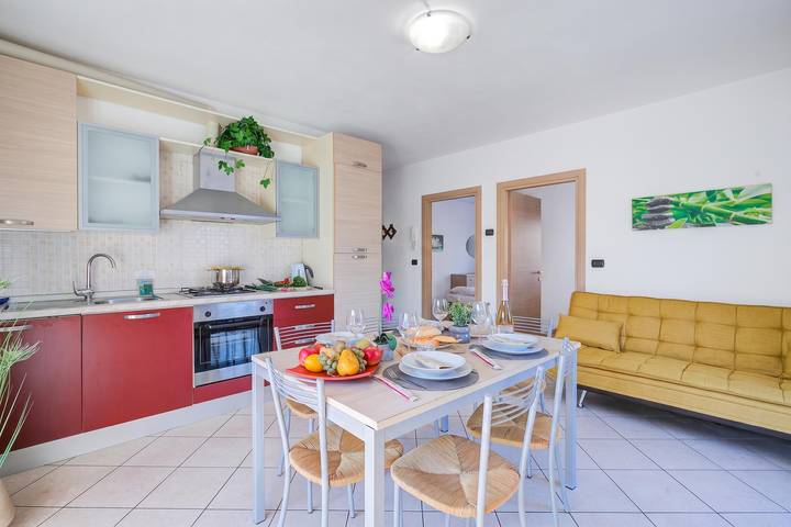 Apartamento entero, Agritur Laura- Sogno zen 6 with Shared Garden in Torbole, Nago-Torbole