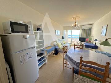 Gîte pour 4 personnes, avec terrasse dans Plage Lazaret