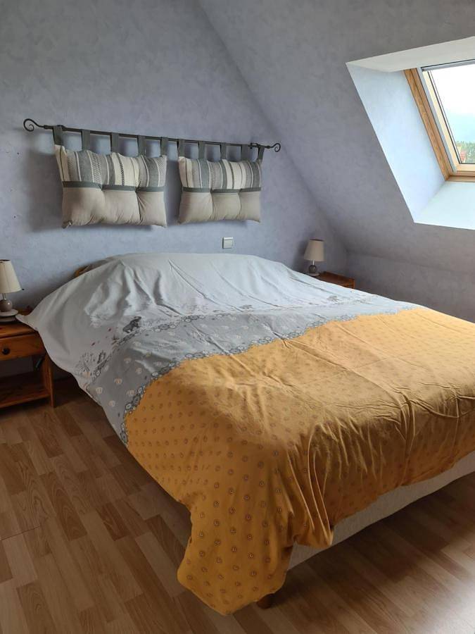 Gîte pour 3 personnes, avec jardin et terrasse à Sannerville