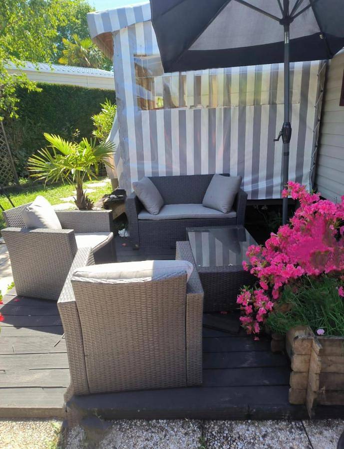 Appartement de vacances pour 8 personnes, avec Balcon et Jacuzzi ainsi que Terrasse et Jardin