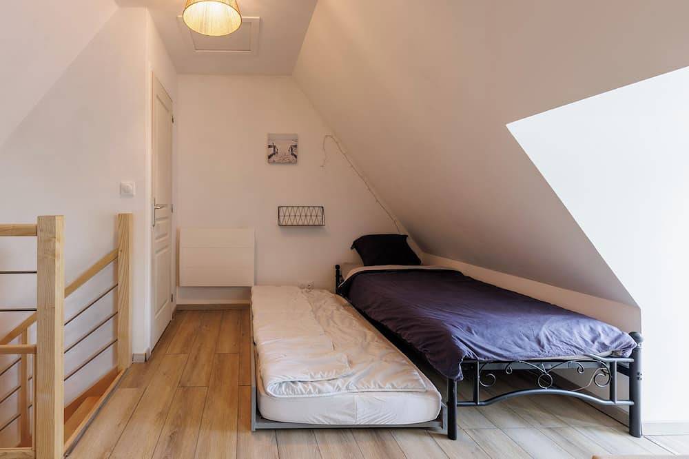 Dodo Normand 3 bedrooms - Stove and cleaning included in Villedieu-les-Poêles, Côte de la Déroute