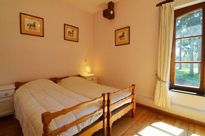 Gîte pour 9 personnes, avec jardin et terrasse