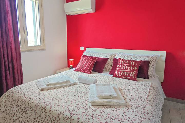 Suite Olimpo Apartment - Case Vacanze Mare Nostrum | In front of the beach in Spiaggia (Campofelice di Roccella), Campofelice di Roccella
