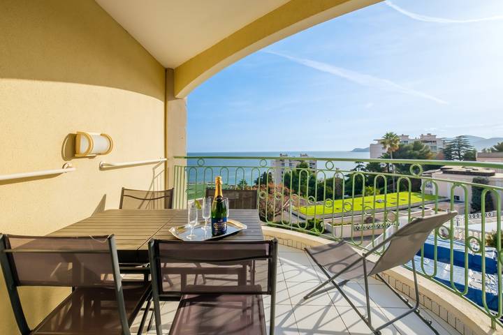 Ferienwohnung für 4 Personen, mit Kinderpool und Balkon
