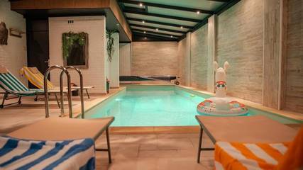 Location de vacances pour 6 personnes, avec vue ainsi que jardin et piscine à Gavrelle