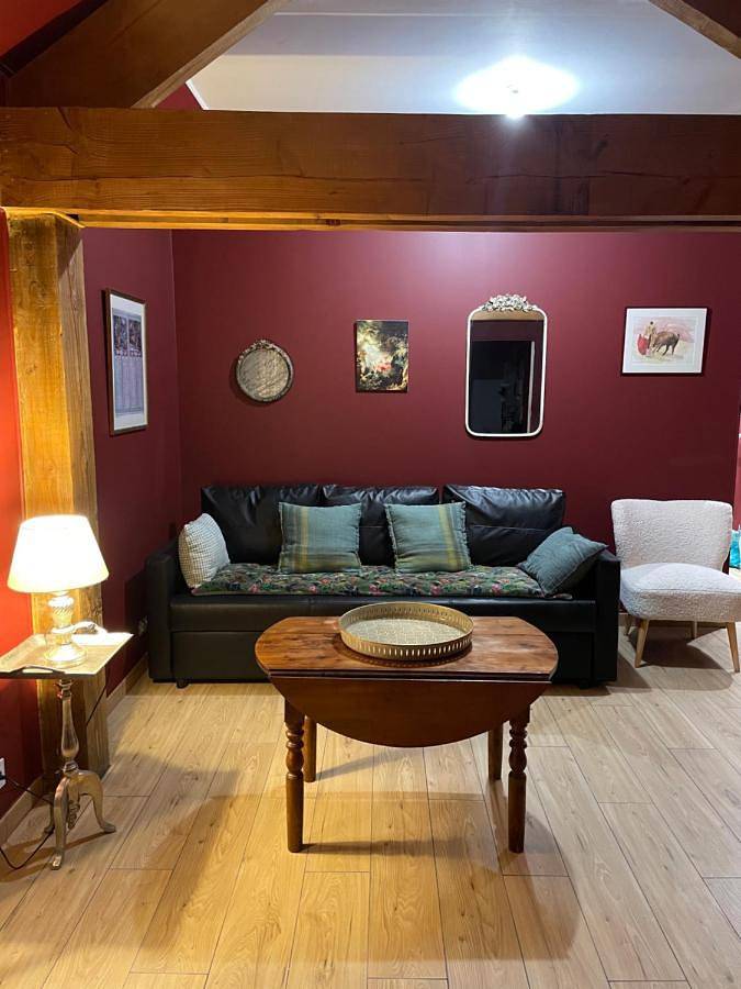 Location de vacances pour 4 personnes, avec Terrasse ainsi que Jardin et Vue à Saint-Marcel (Indre)