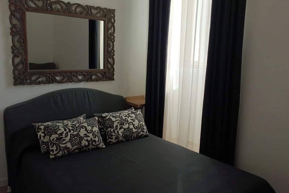 Apartamento entero, Apartamento 'Appartamento Luxury - Mare' con vistas al mar y aire acondicionado in Terracina, Agro Pontino