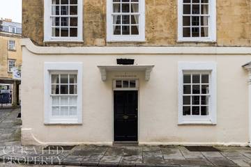Holiday Rental for 10 People in Bath, The Cotswolds, Photo 1