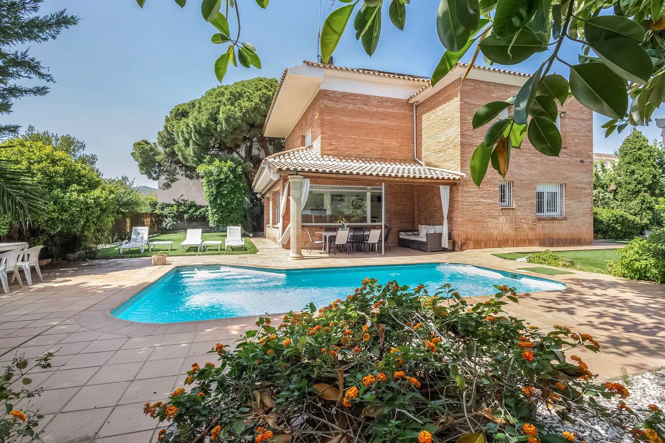 Villa 'Masnou' con vistas al mar, Wi-Fi y aire acondicionado in El Masnou, Costa del Maresme