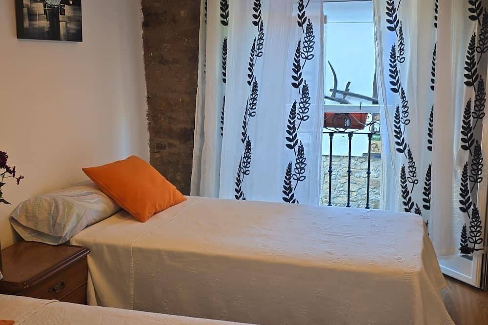 Ganze Wohnung, Corias Rural Apartments next to the Enchanted Forest and Narcea River in Courias, Pravia