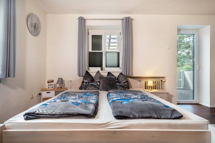 Ganze Wohnung, Ferienwohnung mit Balkon und 2 Schlafzimmern in Ravensburg, Region Bodensee-Oberschwaben