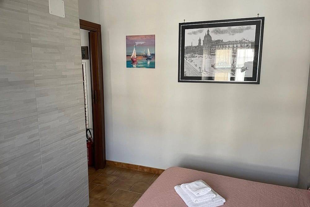 Entire apartment, Scacciapensieri House Nettuno (Roma) in Nettuno, Rome Province