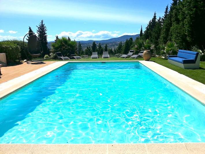Villa pour 12 personnes, avec piscine et jardin, adapté aux familles à Grasse