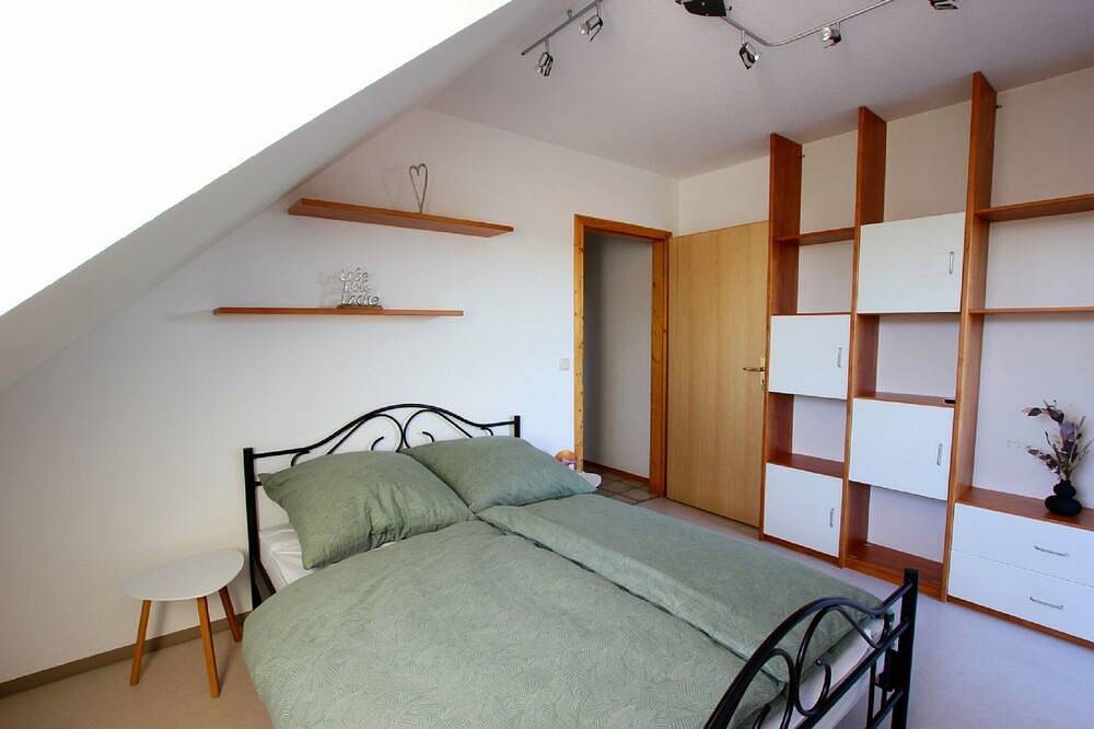 Ganze Wohnung, Große Ferienwohnung (120qm) mit 3 Schlafzimmern in Selbitz, Landkreis Hof