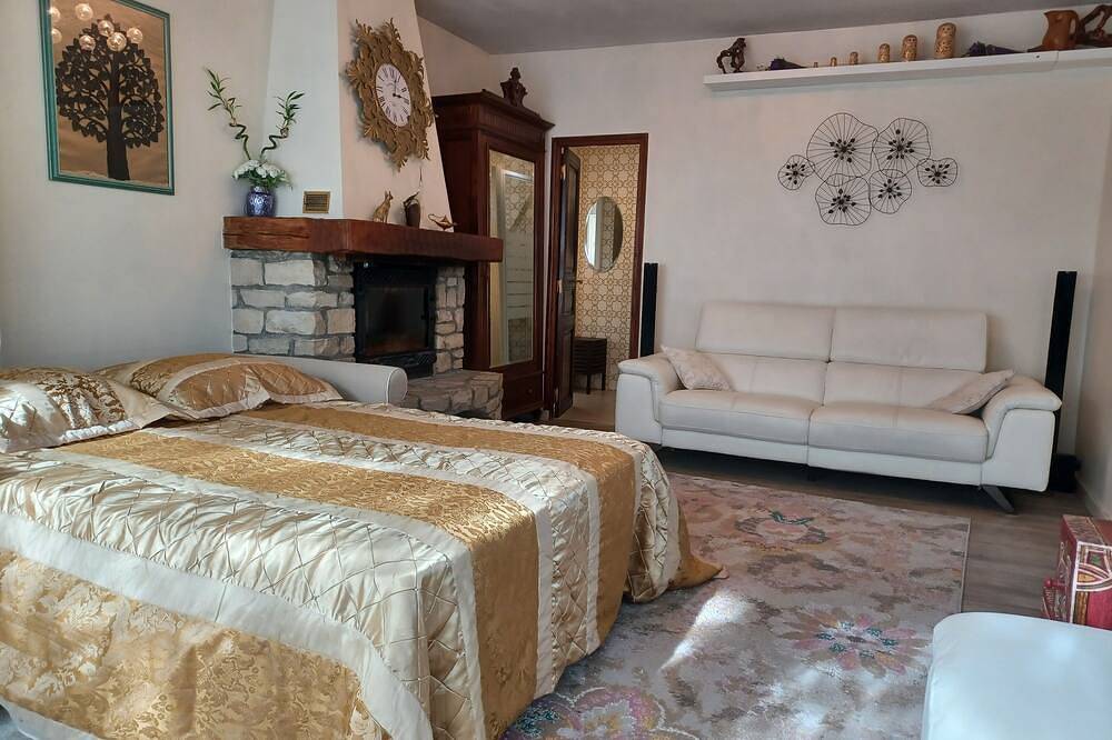 Ideal Location to visit Paris & Disney - very select setting with Parking in Bry-sur-Marne, Val-de-Marne