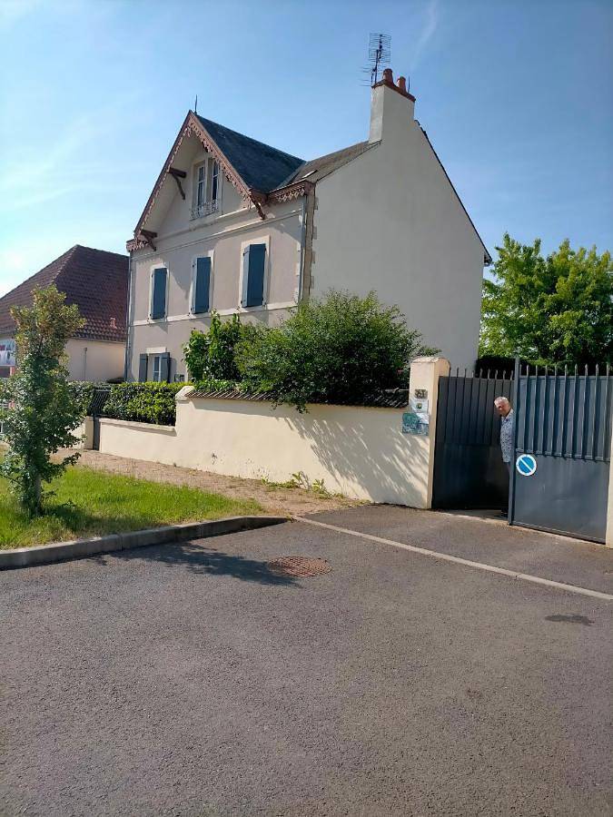 Jadis sous la gloriette in Sancoins, Saint-Amand-Montrond