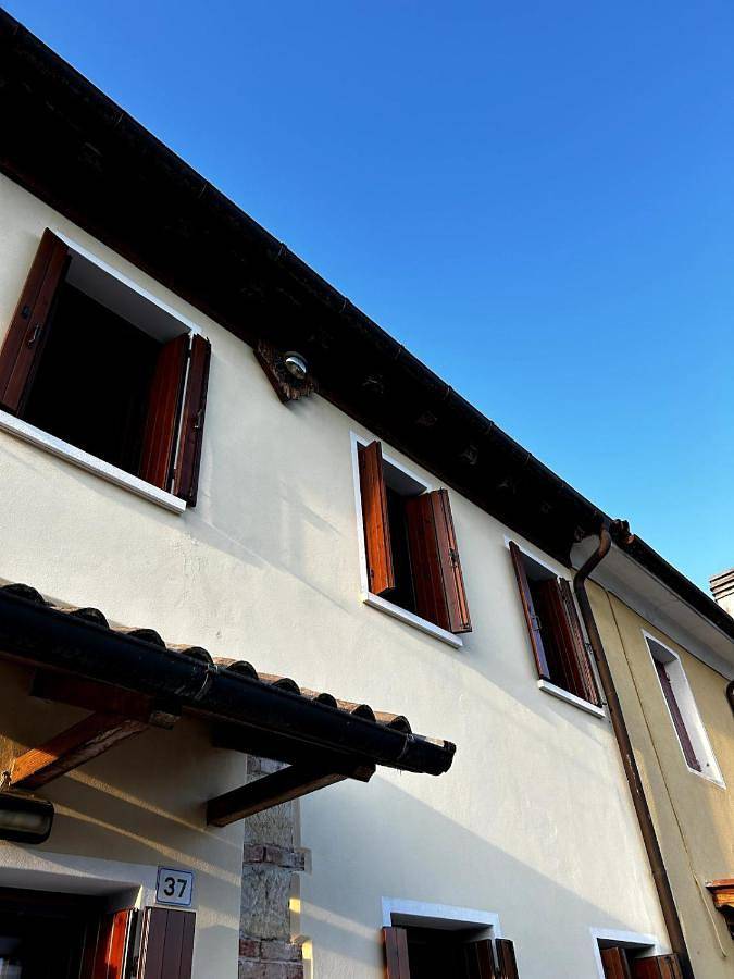 Location de vacances pour 6 personnes, avec jardin et vue à Pederobba - 3