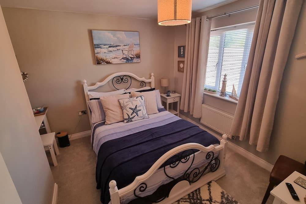 Dungarvon House, Hot Tub, Garden, Summerhouse, & Ev Charging in Weston-Super-Mare, North Somerset