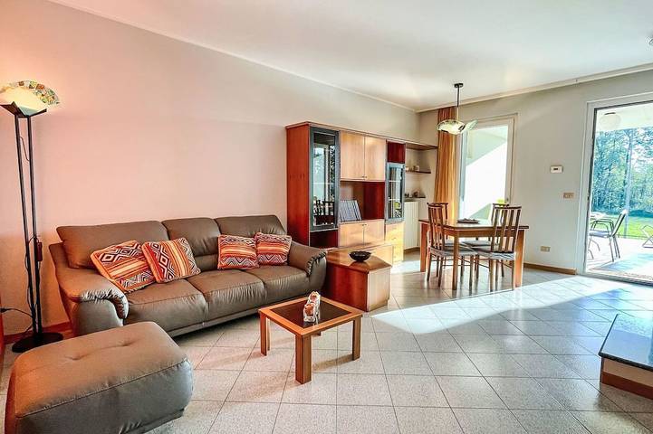 Ferienhaus für 6 Personen, mit Balkon und Garten sowie Pool in Sorico