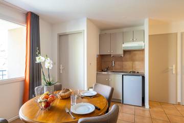 Appartement De Vacances pour 4 Personnes dans Lons-le-Saunier, Jura, Photo 1