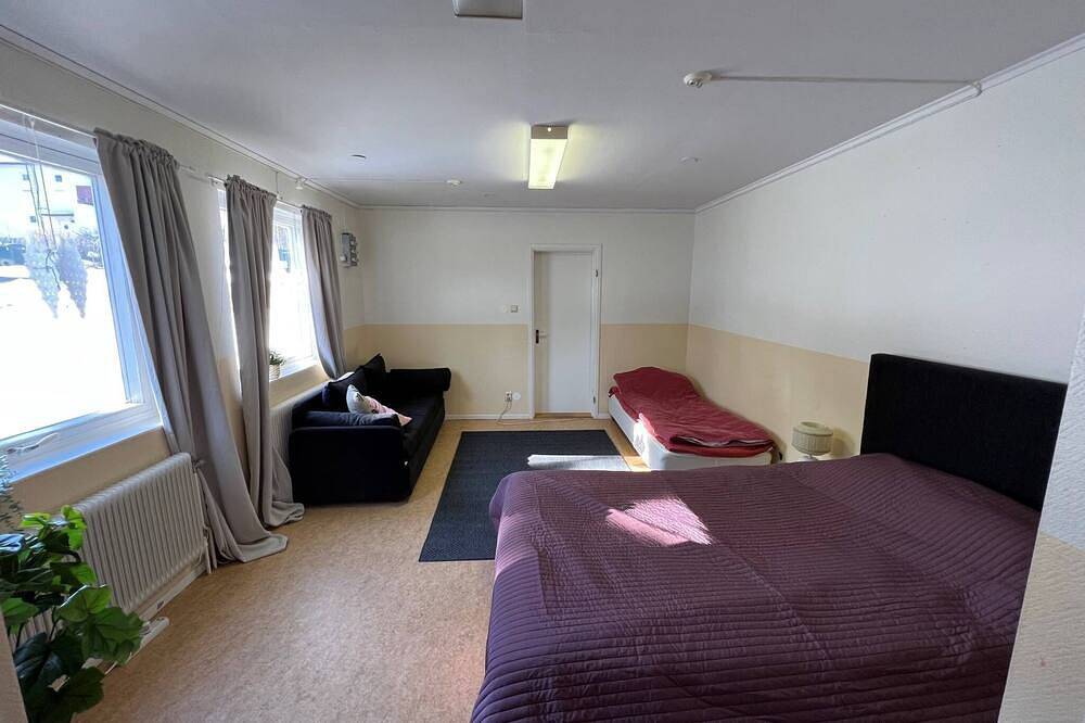 Large house in Säfsen for an active family with large living areas. Pets allowed in Ludvika, Dalarna