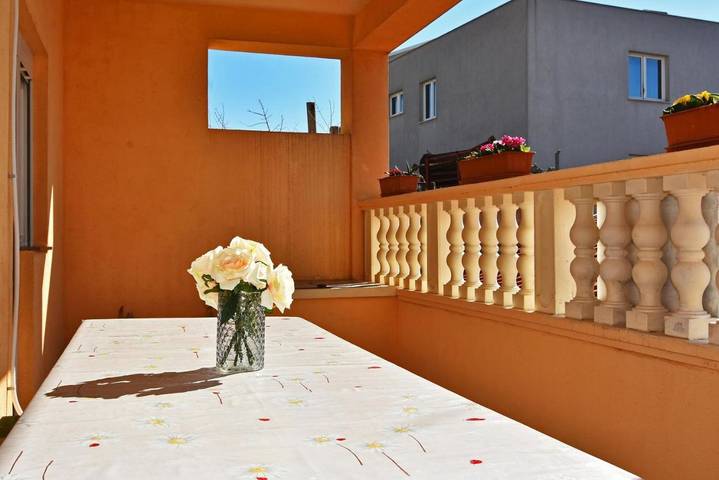 Location de vacances pour 2 personnes, avec vue et jardin à Ville de Zadar