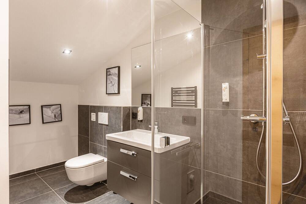 Geheel appartement, Luxe appartement met sauna in Tirol in Lechtal Alps, Lermoos