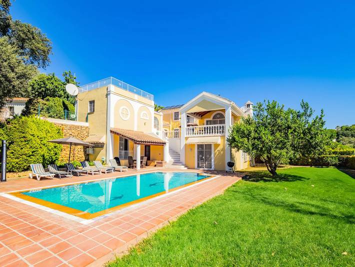 Villa voor 12 personen, met tuin in Elviria