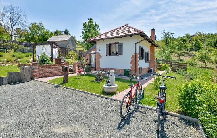 Charmante Ferienwohnung mit WLAN, Klimaanlage, Parkplatz, Terrasse und Grill in Varazdin