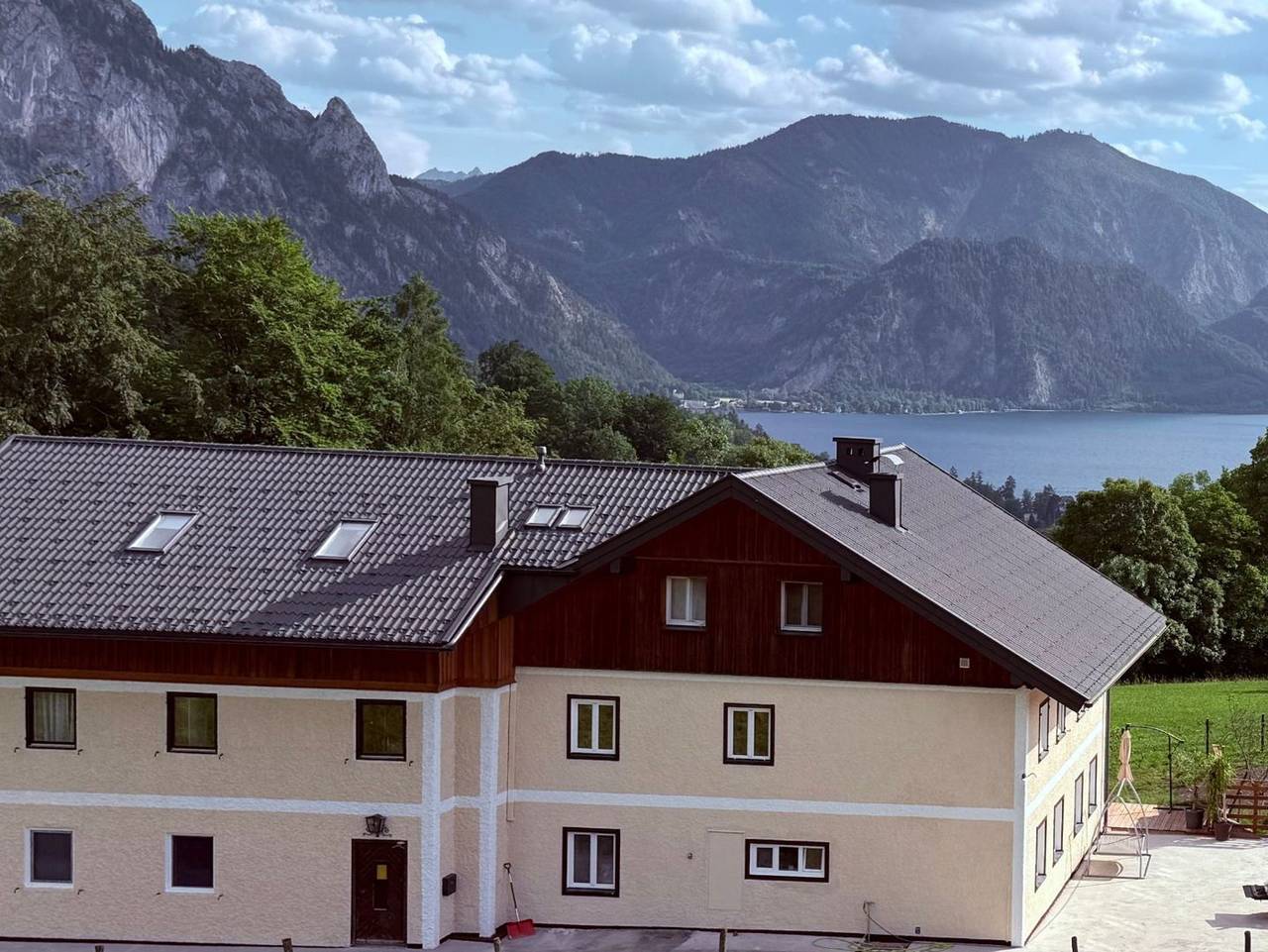 Ganze Ferienwohnung, Attersee Panorama Apartments - Ferienwohnung 5 - Hauszwetschke in Steinbach am Attersee, Bezirk Vöcklabruck