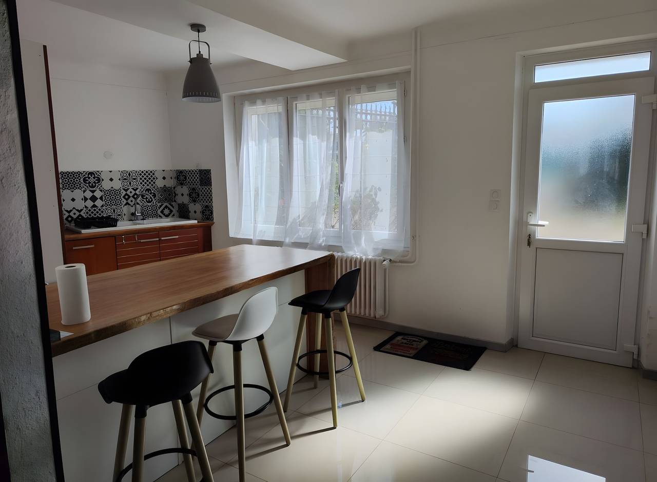 Appartement entier, Appartement 'Gîte Du Moulin Béchereau' avec terrasse privée, jardin commun et Wi-Fi in Mer, Région de Blois