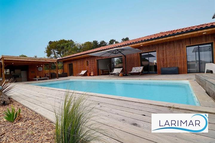 Chambre d’hôte pour 2 personnes, avec piscine ainsi que jardin et vue dans les Landes
