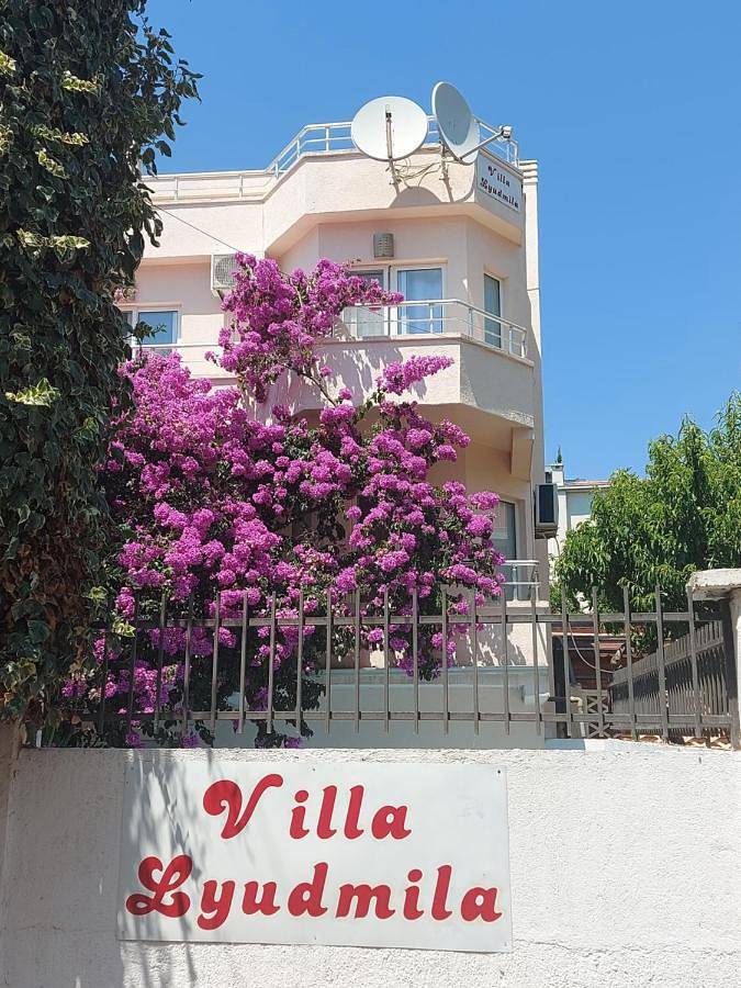 Villa Lyudmila in Utjeha-Bušat, Montenegro Coast