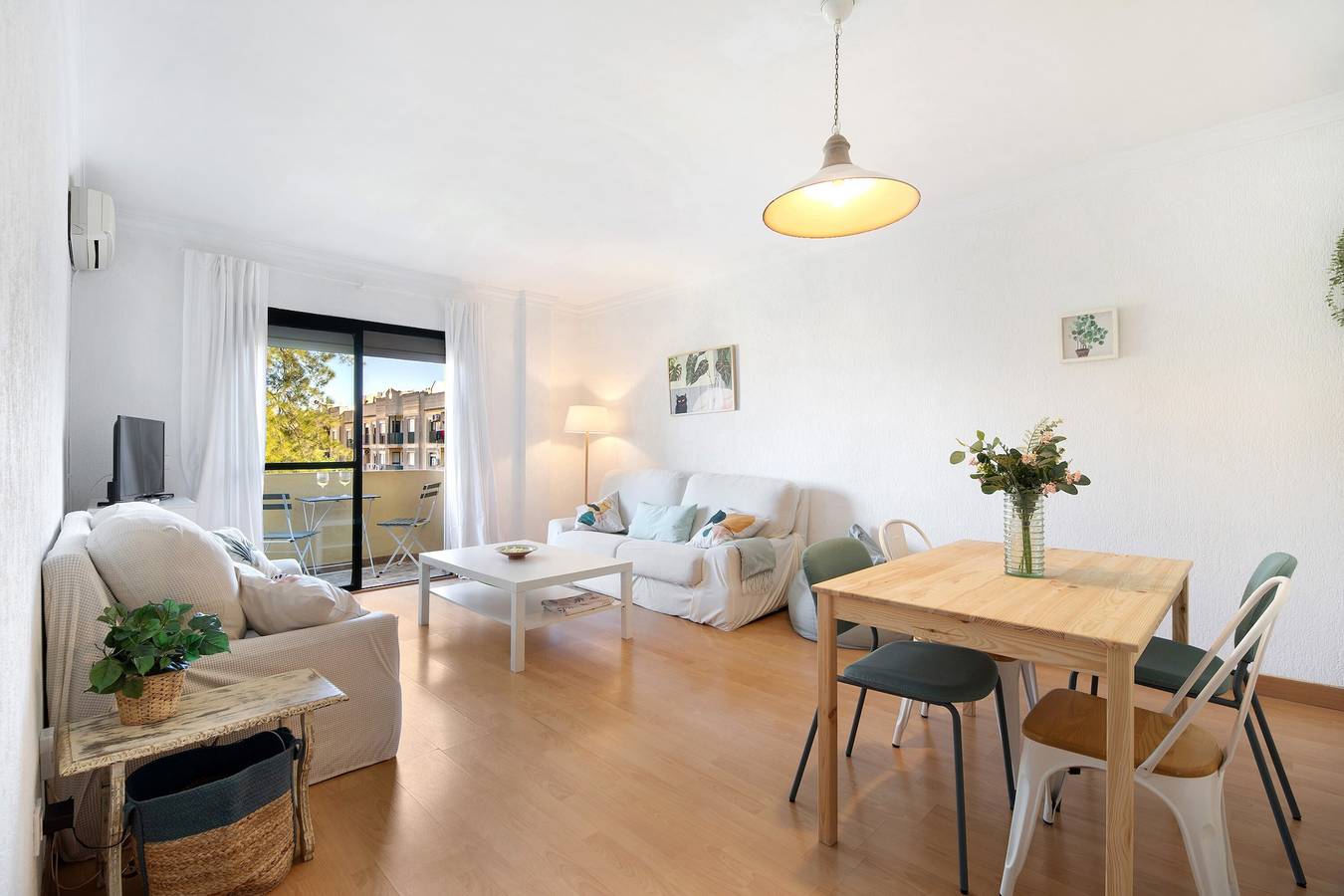 Appartement entier, Appartement "Casa Pepe" avec terrasse privée, jardin partagé et Wi-Fi in Jerez de la Frontera, Costa de la Luz