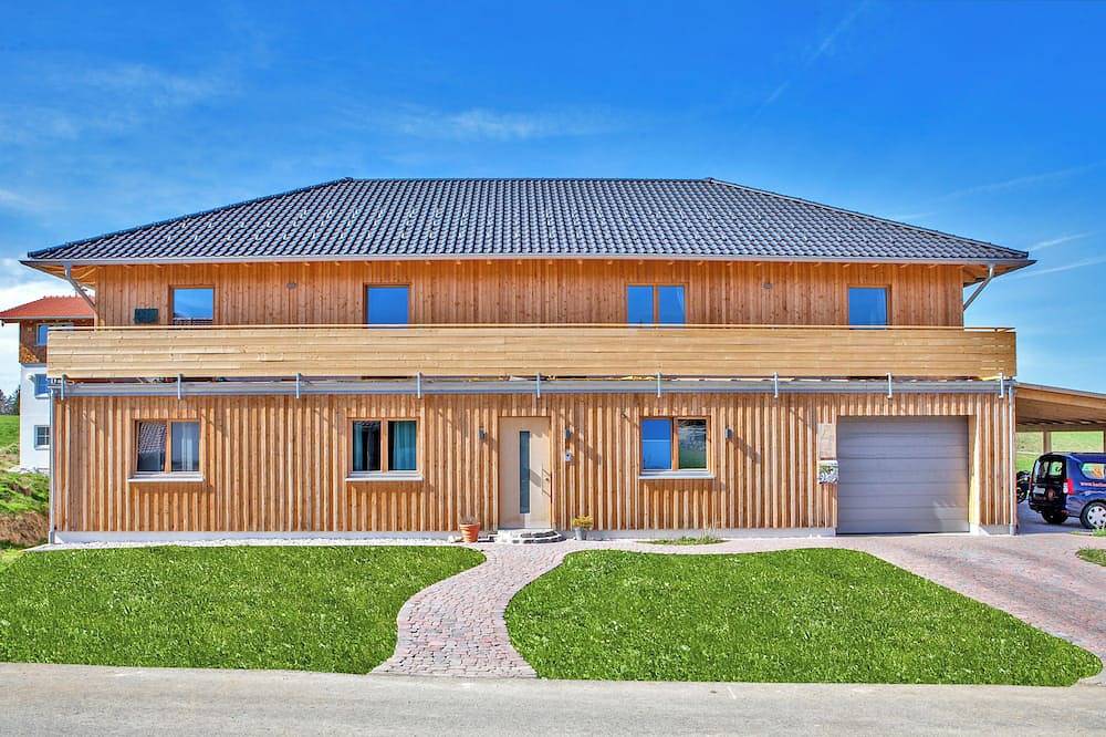 Neubau-komfortable Ferienwohnung mit Dachterrasse in Rückholz, Bayerisch Schwaben
