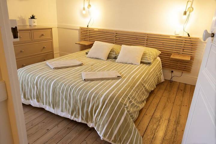 Location de vacances pour 8 personnes, avec terrasse et vue à Cravant-les-Côteaux - 4