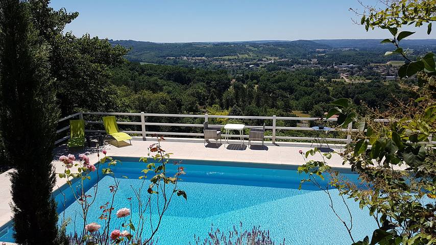 Chambre d’hôte pour 2 personnes, avec jardin et piscine