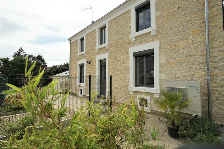 Gîte pour 14 personnes, avec jardin et terrasse - 1