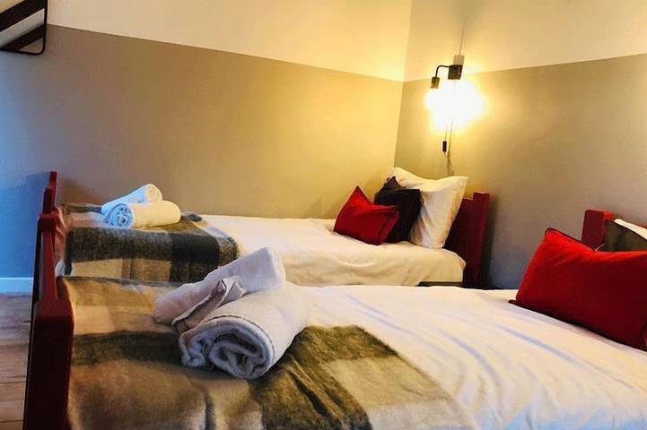 Gîte pour 6 personnes, avec terrasse et piscine, animaux acceptés à Hénansal - 3