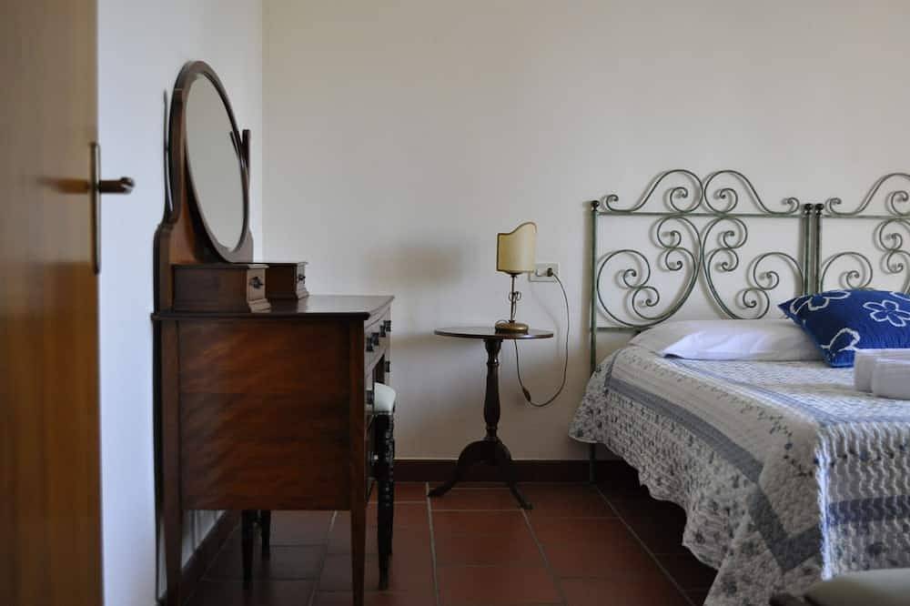 Ganze Wohnung, Monache 2, Montaione, zwischen Florenz und Siena, Toskana in Iano, Florenz Provinz