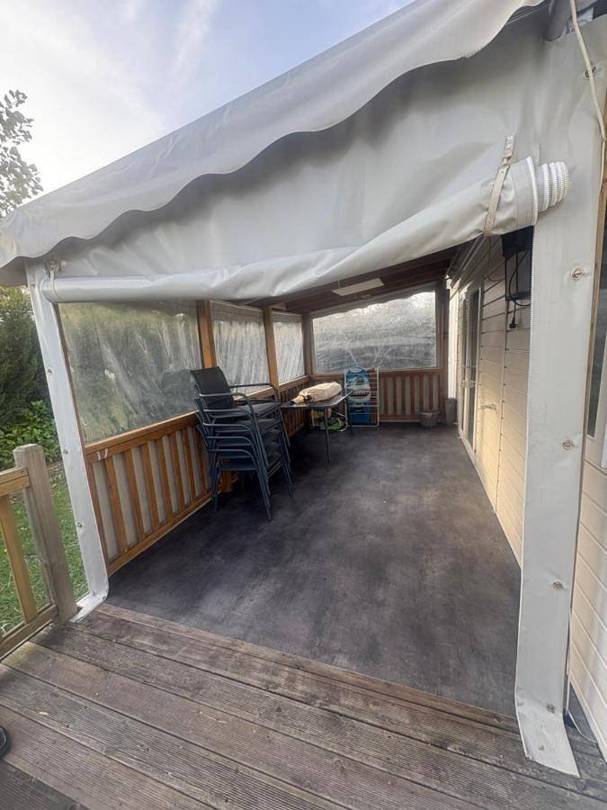 Camping pour 6 personnes, avec jardin et piscine